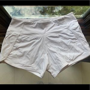Lululemon Run Times Shorts 4 inch *2 way stretch